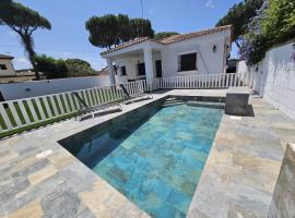 Casa piscina, feriehus i Chiclana de la Frontera