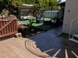 צימר ליד טבריה כנרת בגבעת אבני יחידות אירוח, hotel in Giv'at Avni