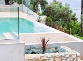 Villa Ftelia Oasis,Skiathos, hotel en Megali Ammos