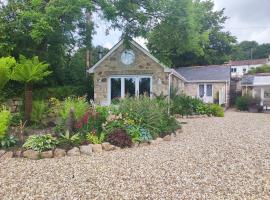 Tree Fern Barn, holiday home in St Austell