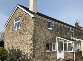 Ashes Farm Cottage