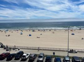 Hampton Beach OCEAN FRONT Condo at the Surf, hotel near Casino Ballroom, Hampton