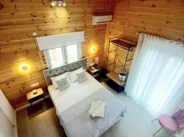 Divine Studios Elafonisos B2