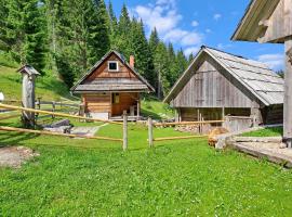 Koča na planini Jelje - Pokljuka, hotel en Goreljek