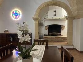 Casa Vacanza - L’ Antica Torre, hotel v destinaci Maruggio