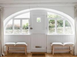 No 9 Rowden, hotel in Noss Mayo