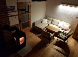 Rustical cottage with indoor fireplace: Sodražica şehrinde bir kiralık tatil yeri