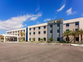 Home2 Suites By Hilton Vero Beach I-95, hotel i nærheden af Vero Beach Outlet, West Vero Corridor