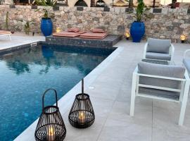 Cora May Central Villa with private pool 200m to the beach, hotel a Faliraki