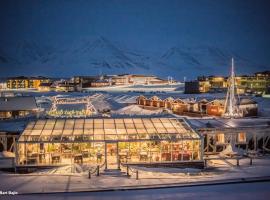 Mary-Ann's Polarrigg, hotel in Longyearbyen