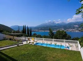 Mountain Bay View Apartments