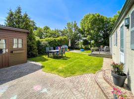 Beautiful Stacaravan In Goedereede, κάμπινγκ πολυτελείας σε Goedereede