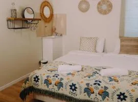 Hippie House היפי האוס