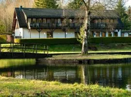 Das Waldseechalet Traumhafter Waldseeblick - großzügige Wohnung - Infrarotsauna