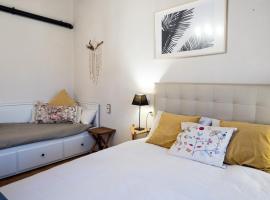 Acogedor apartamento entre montañas – hotel w mieście Sant Corneli de Cercs 