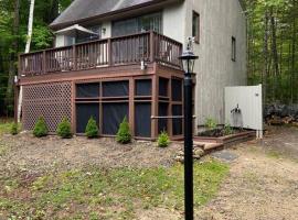 Renovated Vacation Home Waterville Valley Estates, hotel en Campton