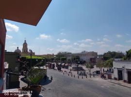 Lolita & Enri, la mejor ubicación y vista en el Centro de Querétaro, hotel em Querétaro