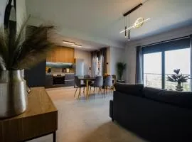 Marimar Panoramic Retreat: Magnificent Space and Breathtaking Gulf View