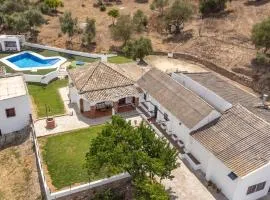 Nice Home In Algar With Outdoor Swimming Pool, Wifi And 7 Bedrooms