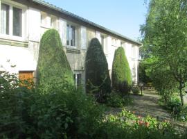 Auberge de l'Arzon, hotel v destinaci Chomelix