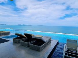 Seaview Beachfront Skypool Rooftop Copacabana Jomtien Condo – hotel w mieście Jomtien Beach