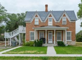 Panguich Red Brick Homes lower Home, vacation home in Panguitch