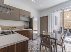 Town House Luqa, hotell i Luqa
