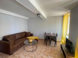 Appartement chaleureux, holiday rental in Toulon