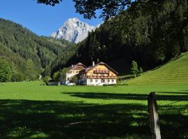 Pension Glöshof, gistihús í Ramsau am Dachstein
