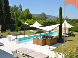 maison bertuli Oliviers Aircon, heated saltwater Pool, 2 Bedrooms