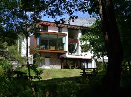 Alesga Hotel Rural - Valles del Oso -Asturias: San Salvador'da bir otoparklı otel