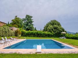 La Serra Vitignano-Stunning Villa W/Swimming Pool!, hotel v destinácii Castelnuovo Berardenga