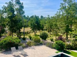 Superbe Villa Seillans LA GRANDE BASTIDE avec piscine, jardin, climatisation et salle de sport, вілла у місті Сеян
