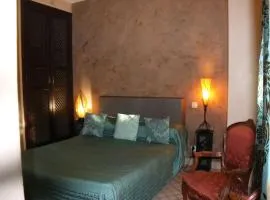 Chambre Erfou, Riad 7 au village naturiste Couple only