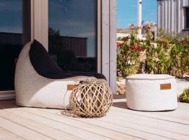 TINY BEACH HOUSE 11 BUQEZ, Drage Sea & Sunset View, Terrace, hotel em Drage