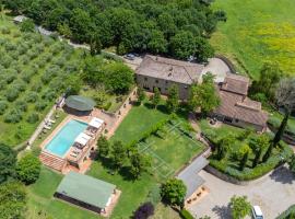 Il Rifugio Del Falconiere, hôtel avec jacuzzi à Sovicille