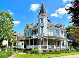Hummingbird Inn