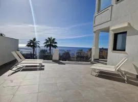 Luxury 2 bedrooms apt with seaview Blue Suite 4104