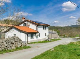 Beautiful Home In Divaca With Kitchen, alquiler vacacional en Divača