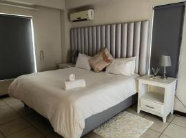 Pari Luxury Apartment, luksushotelli kohteessa Boschrand