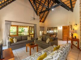 Kruger Park Lodge Unit No 252 with private pool, viešbutis mieste Heizivju, netoliese – Kruger Park Lodge Golf Club