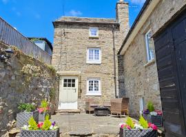 Puzzle Cottage, Quirky Dales Cottage for 2, hotel din Spennithorne