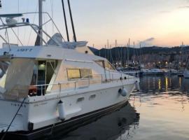 Séjour insolite à bord d'un Yacht à Porto Vecchio, bateau à Porto-Vecchio