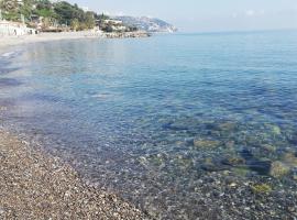 Casa Ambra mare, hotel a Bordighera
