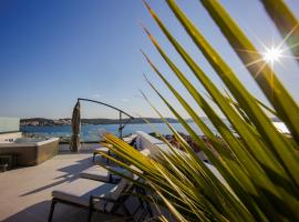 Adriatic Garden Apartments, hotel en Trogir