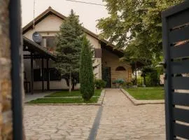 Vila Lio & Restaurant Devojacki Bunar