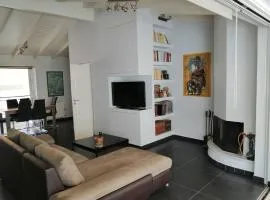 Manolis Loft