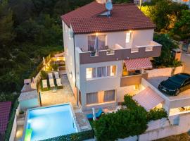 Bruno's Poolside Apartments