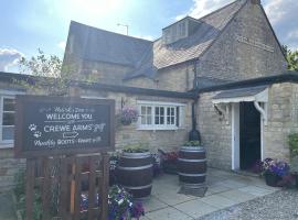 The Crewe Arms, holiday rental in Hinton in the Hedges