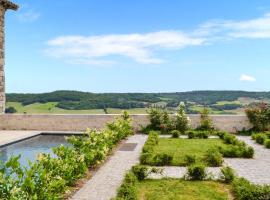 Cozy Home In Lauzerte With Outdoor Swimming Pool、ロゼルトのホテル